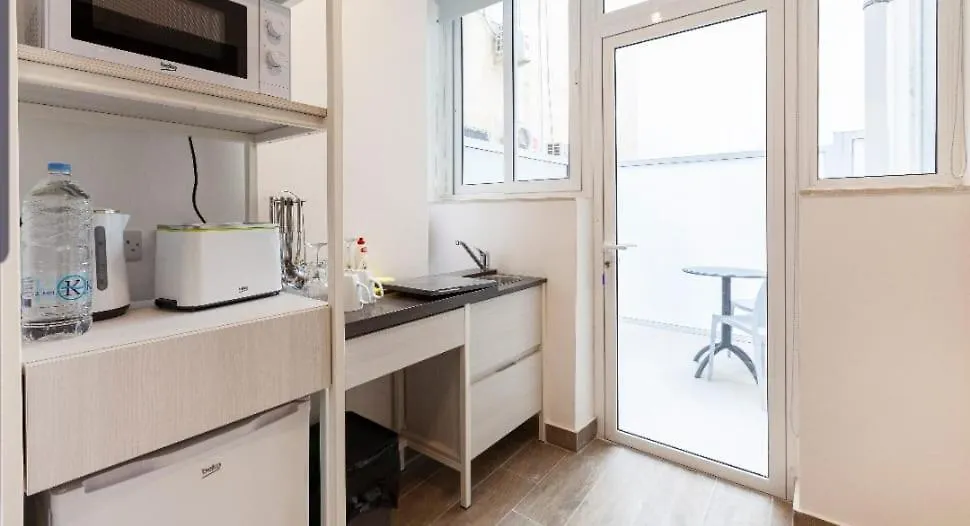 Well Located Studio 12 With Kitchen And Backyard Saint Julian's Malta