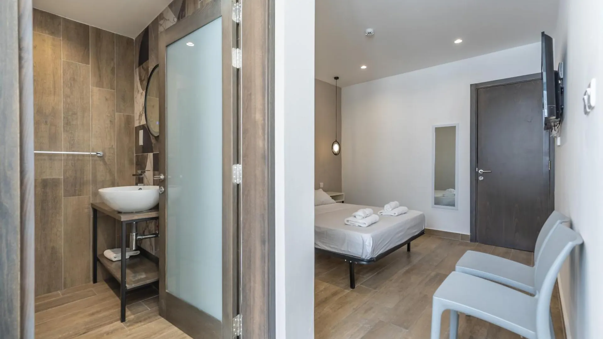 Lägenhet Well Located Studio 12 With Kitchen And Backyard St. Julian's